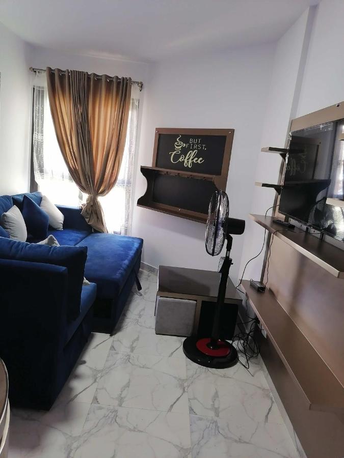 شاليه ايجار شقق فندقي بورتو سعيد شالية غرفتين ورسيبشن و2 حمام ارضي بجاردن خاص Hotel chalet for rent in Porto Said - Chambres d'hôtes Ad Dībah
