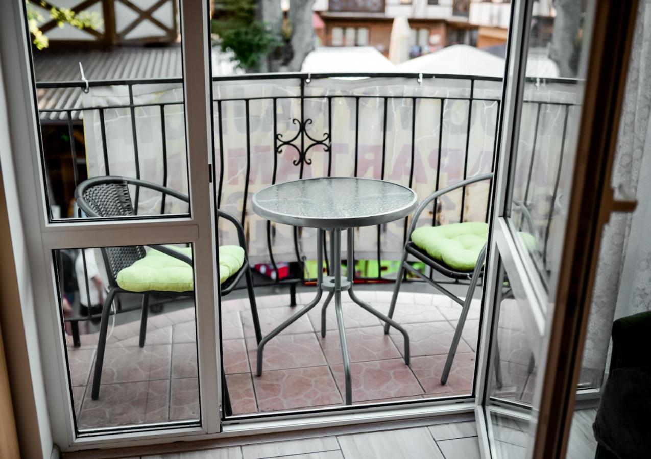 Apartament EmKa z balkonem Rowy - B&B