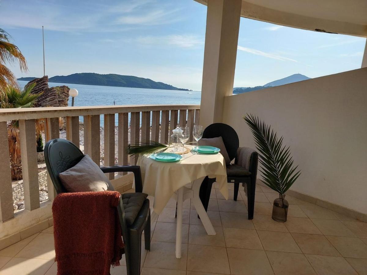 B&B Budva - Seafront Apartment - Bed and Breakfast Budva