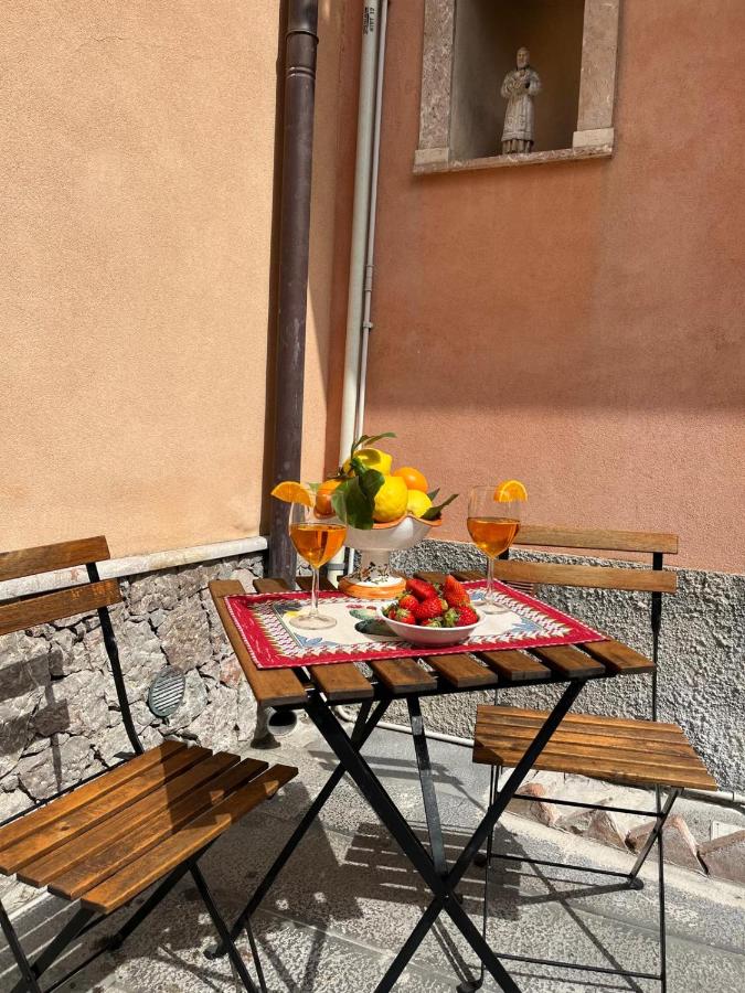 Andrea's Home - B&B Giardini-Naxos