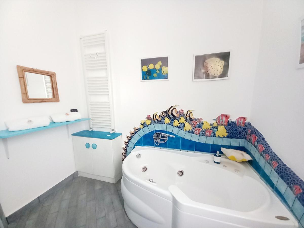 Villa Mondello Jacuzzi Room e Terraces Room - B&B