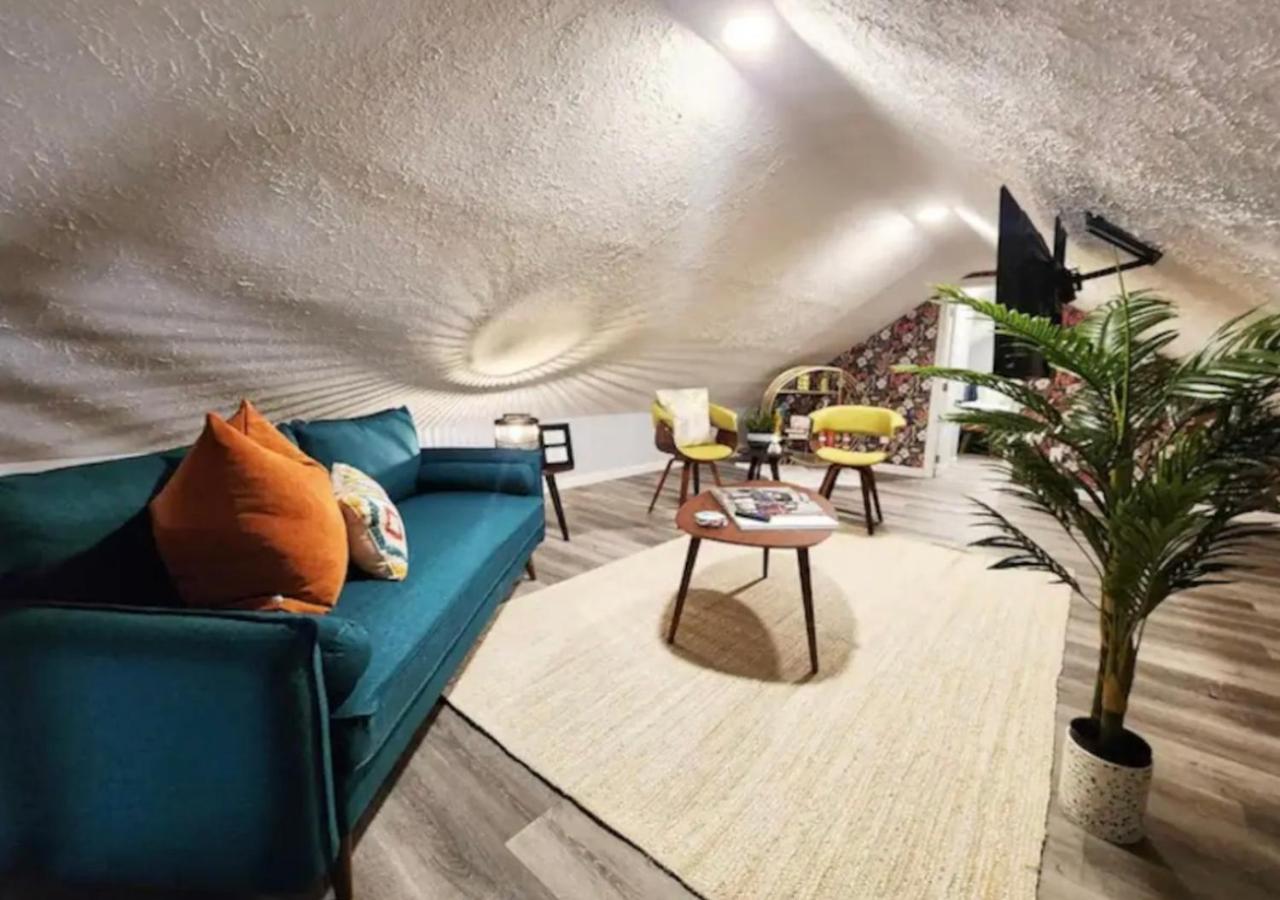 Attic Retreat 5 minutes from West Side Market - B&B