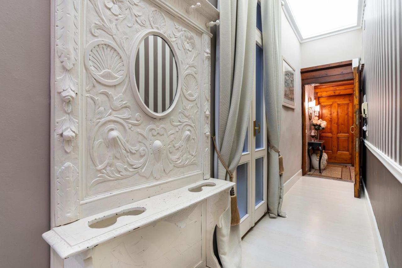 Historic Apartment Borgo Ognissanti, 8 Florence - B&B Firenze