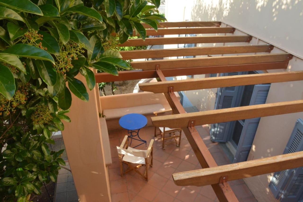 Manglis House 1947 - Ferienwohnung