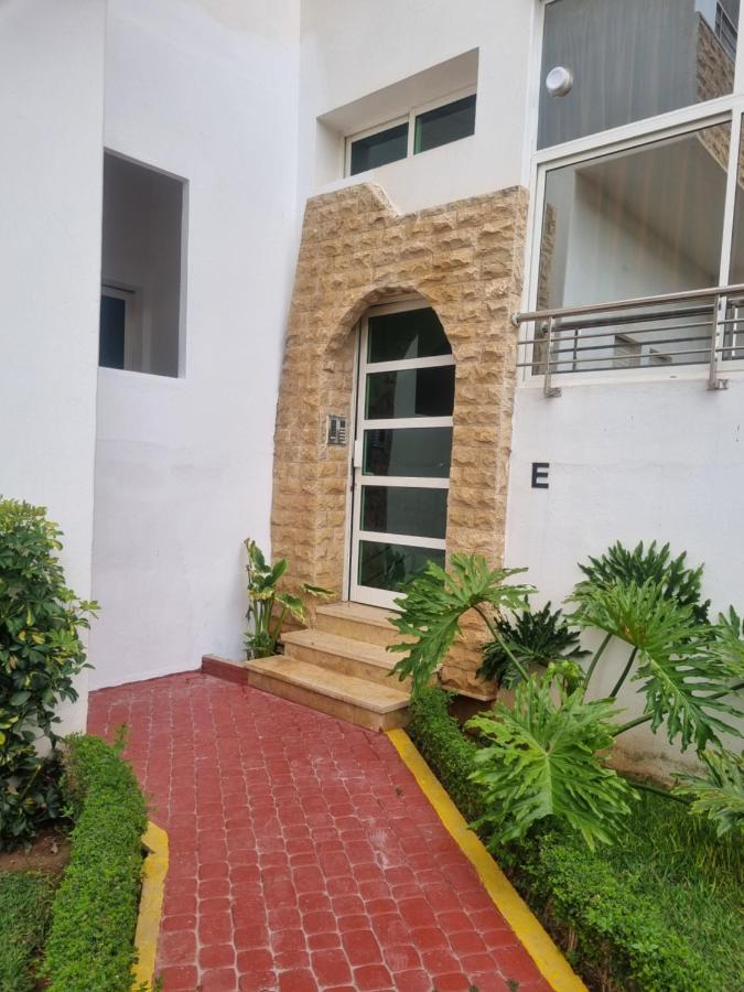 Agreable appartement dans une résidence calme sécurisée pour les familles uniquement - Chambres d’hôtes