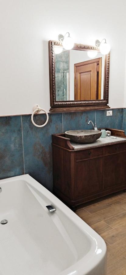 Twin Room with Private External Bathroom