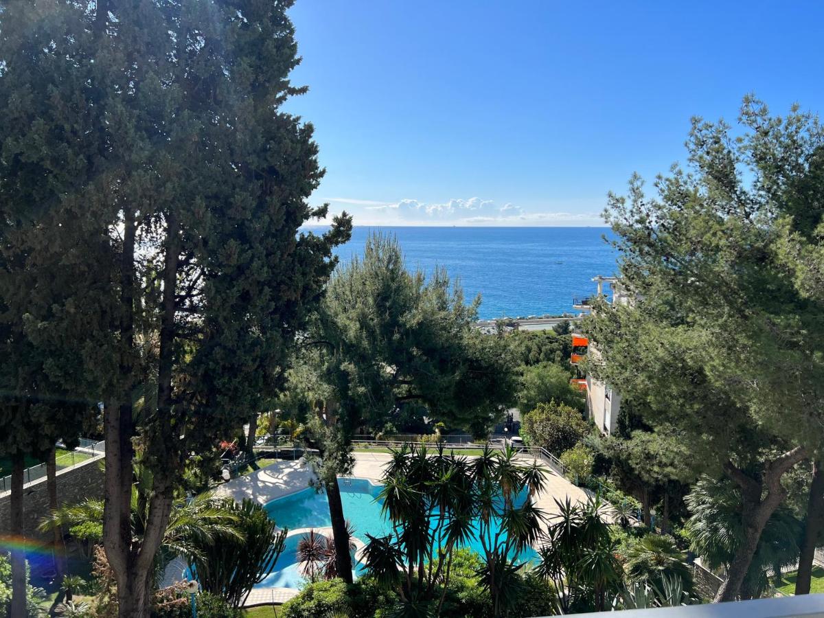 B&B Sanremo - MamaRiviera home holidays Sanremo - Casa Vista mare con piscina - Bed and Breakfast Sanremo