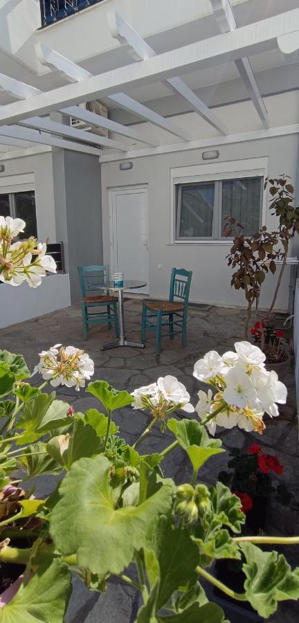 Pelargoni Apartments - B&B