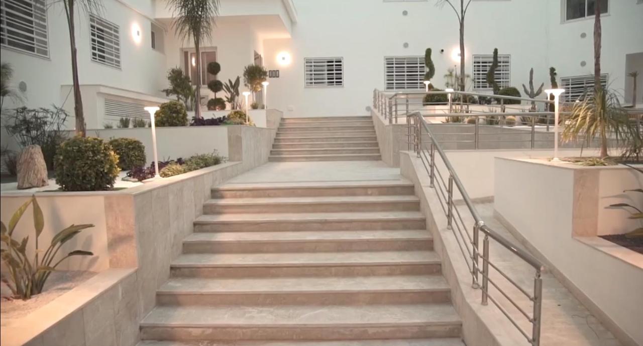 Modern 2 bedroom flat in Jardins Menzah - B&B