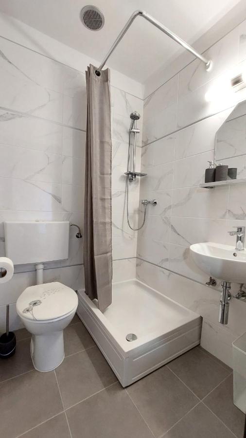Doppelzimmer mit Balkon