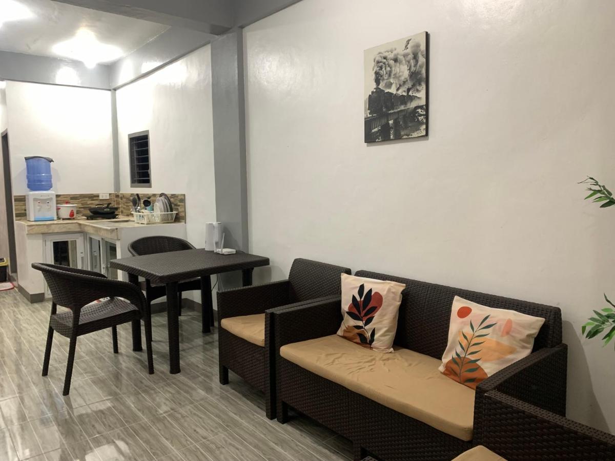 Romblon Transient House 2nd Floor - B&B Romblón