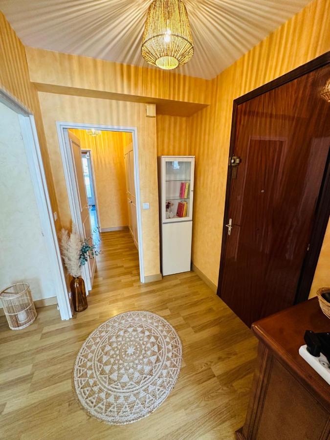 Spacieux 2 chambres 65m2 climatisé au village médiéval entre Nice et Antibes - Chambres d’hôtes Villeneuve-Loubet