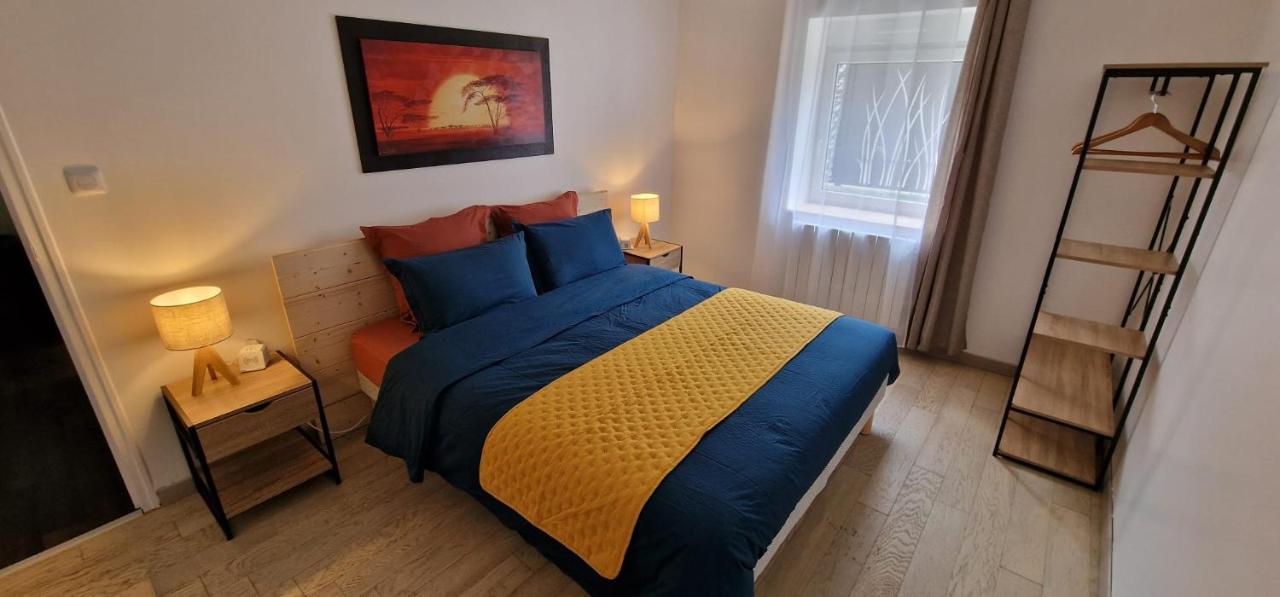 Bel appartement rénové avec de beaux volumes - B&B