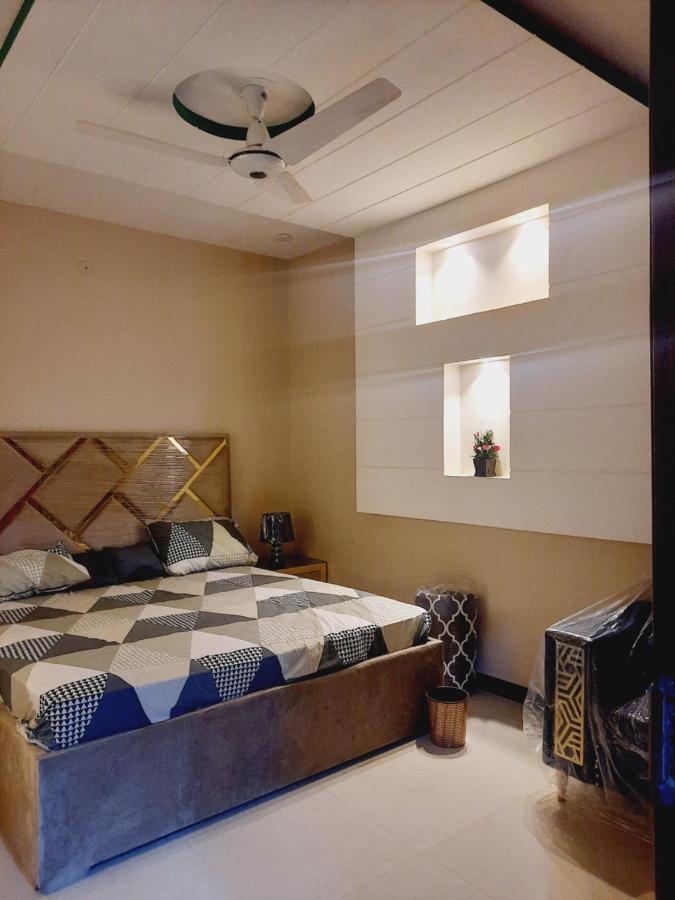 B&B Karachi - Dream home 2 & 4 bedroom Family house - Bed and Breakfast Karachi