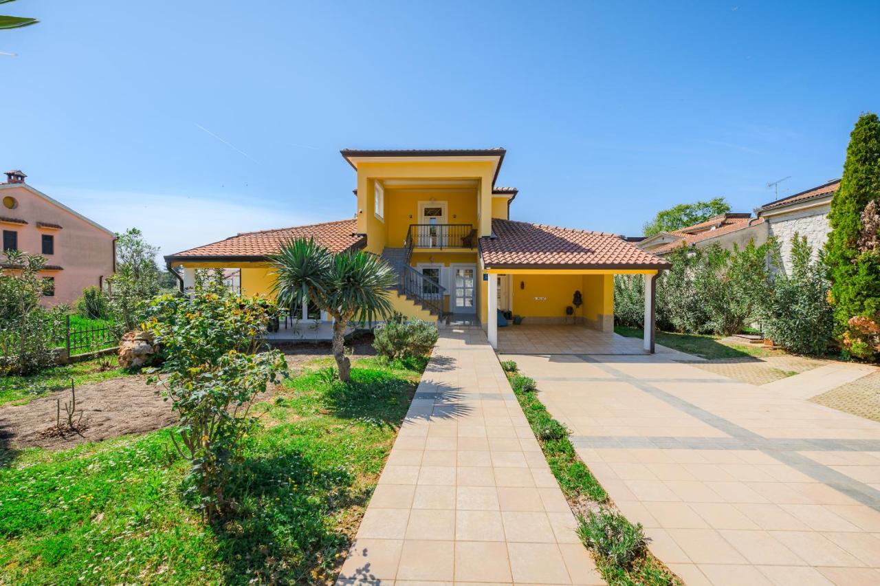 Charming Villa Lavanda with pool - B&B