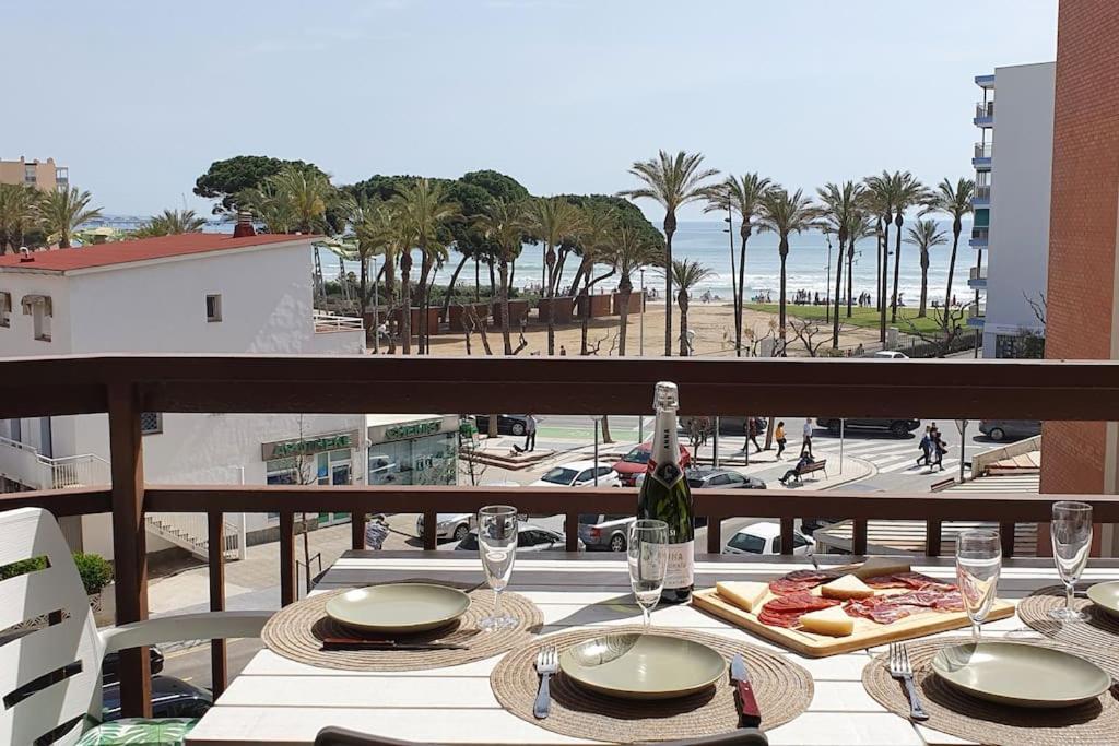 Superbe appartement avec vue mer, piscine et parking privé gratuit - Ferienwohnung La Pineda