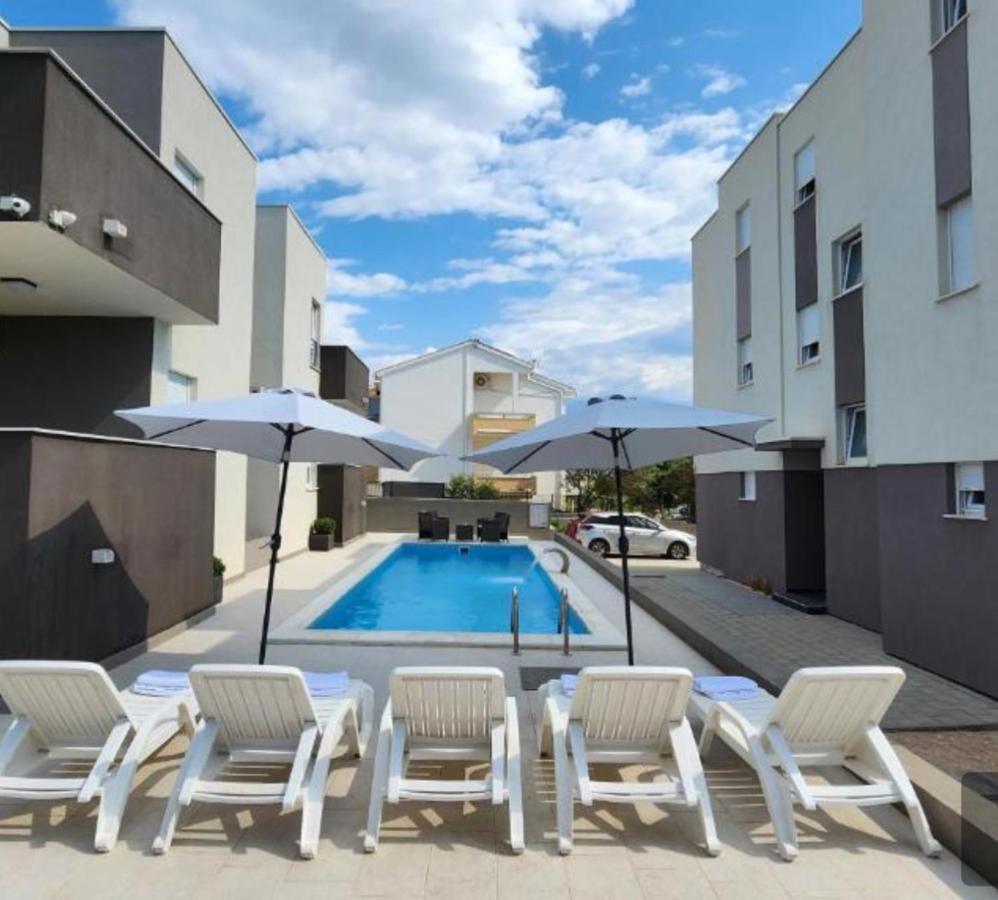 B&B Novalja - The Palms Luxury Pool Aparthotel - Bed and Breakfast Novalja