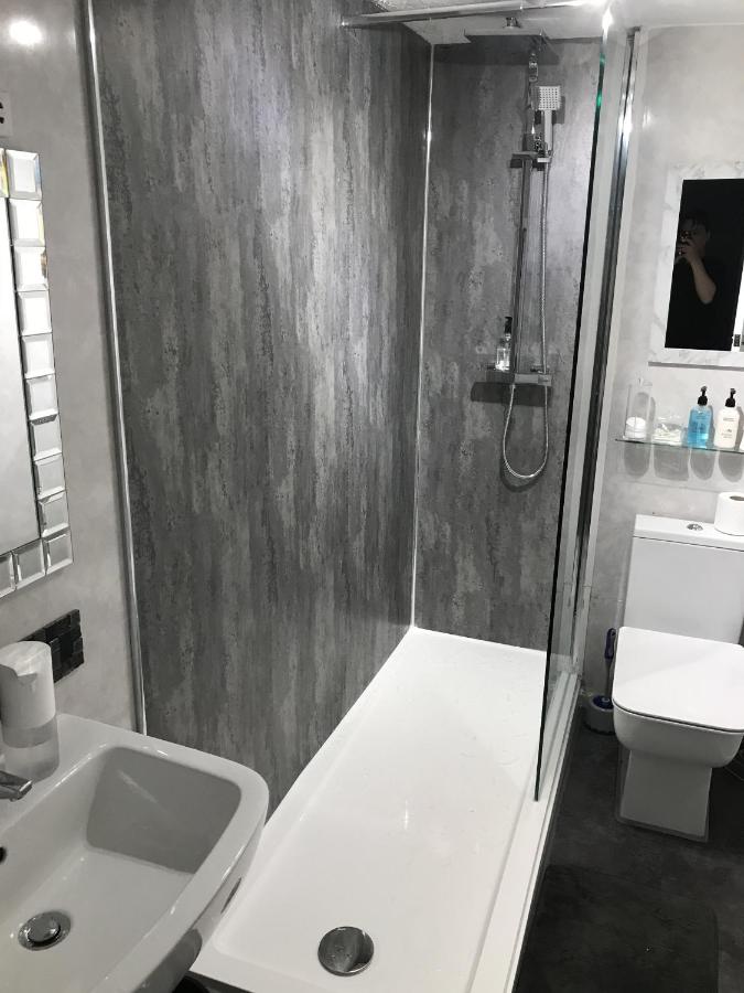 Zweibettzimmer mit Gemeinschaftsbad