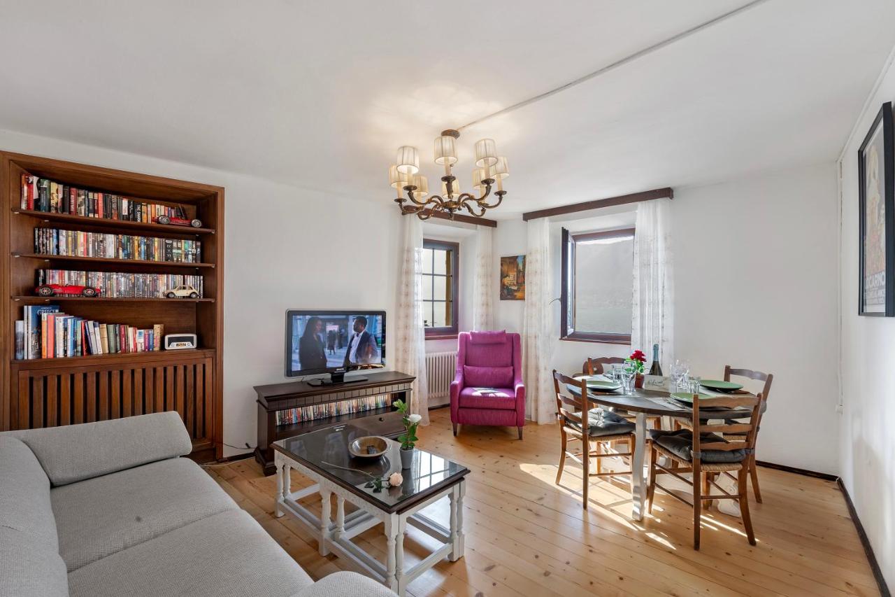 B&B Gerra (Gambarogno) - Casa Matilde Apartments 1 and 2 - Happy Rentals - Bed and Breakfast Gerra (Gambarogno)