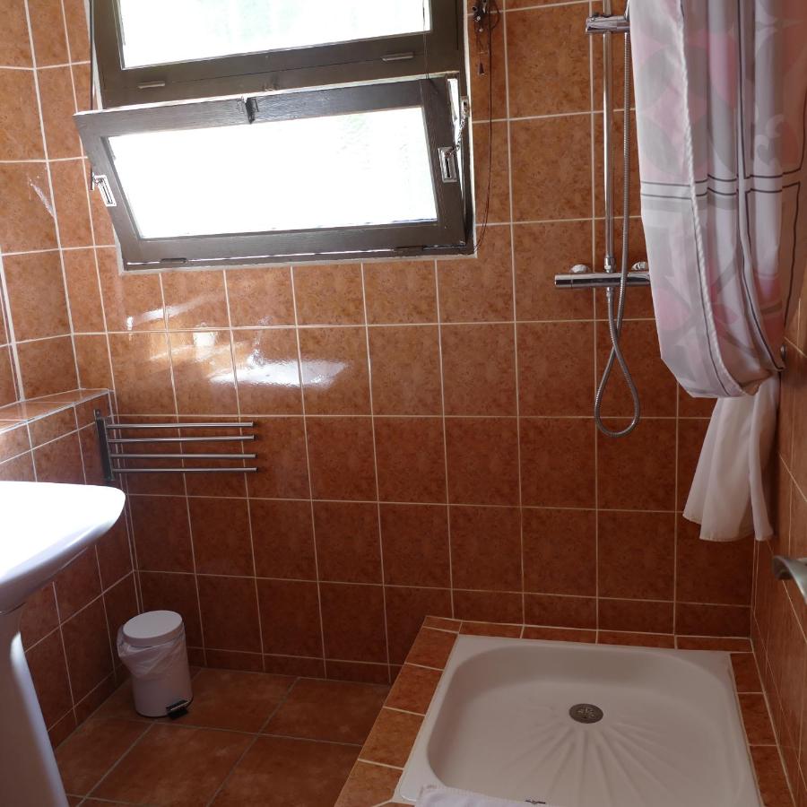 Suite Familiar (2 adultos + 2 niños)