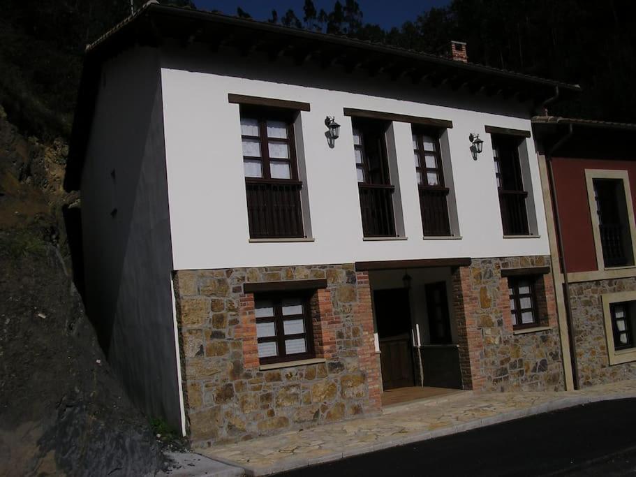 Apartamentos La Mina de Viñón. - B&B Santa Eulalia