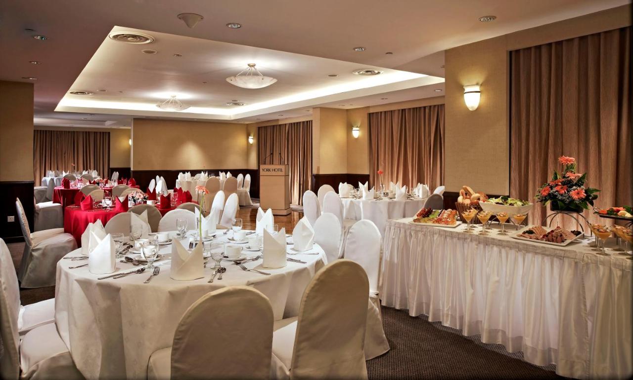 Singapore York Hotel Additional