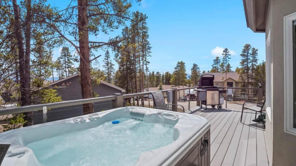 B&B Leadville - New Listing - Doc's Place - Beautiful Hot Tub Views - Bed and Breakfast Leadville