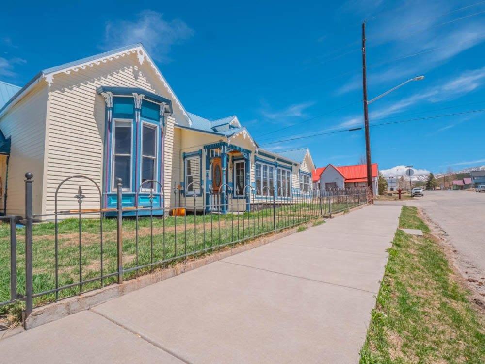 Gem Palace with Hot Tub Sauna - Ferienwohnung Leadville
