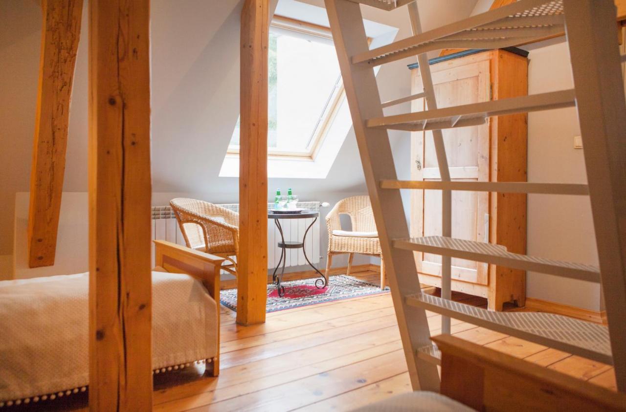 Twin Room with Mountain View