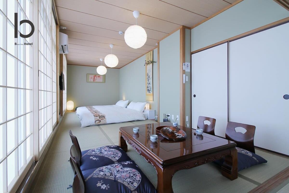 B&B Hiroshima - Hanagin - Spacious 2 bedroom Japanese Apt for 10 ppl 401 - Bed and Breakfast Hiroshima