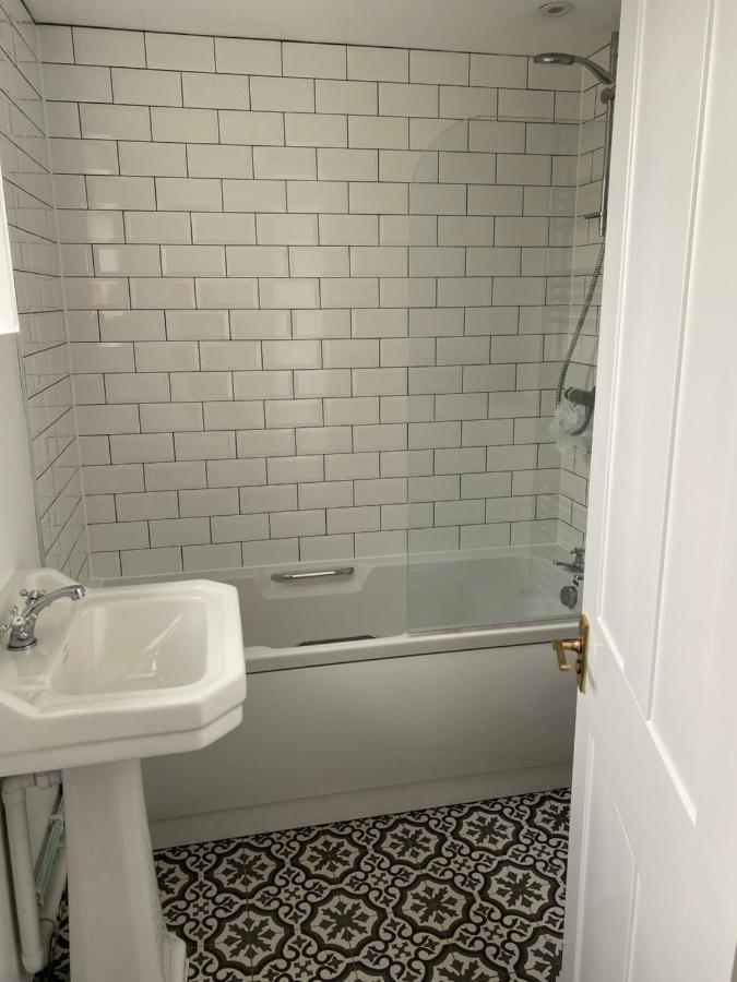 The Downs Stables Glamping Pod Theos Charm - B&B Findon