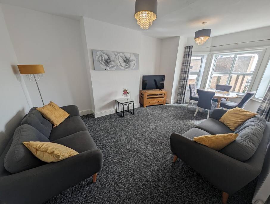 Seaview House - Flat 3 - B&B