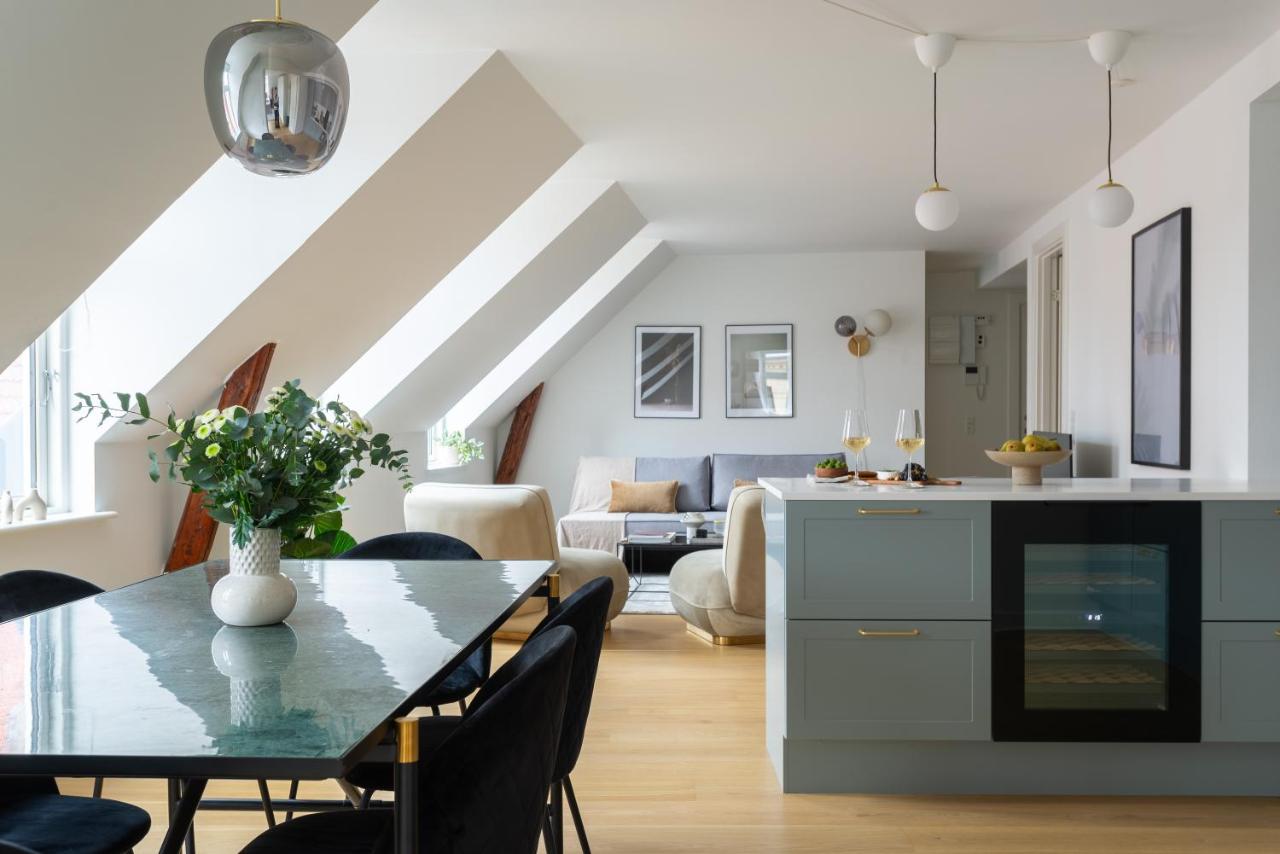 B&B Copenhagen - Sanders Leaves - Two-Bedroom Apartment with shared roof-top terrace - Bed and Breakfast Copenhagen