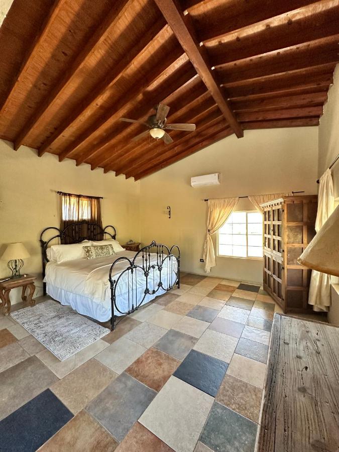 King Room with Mountain View
