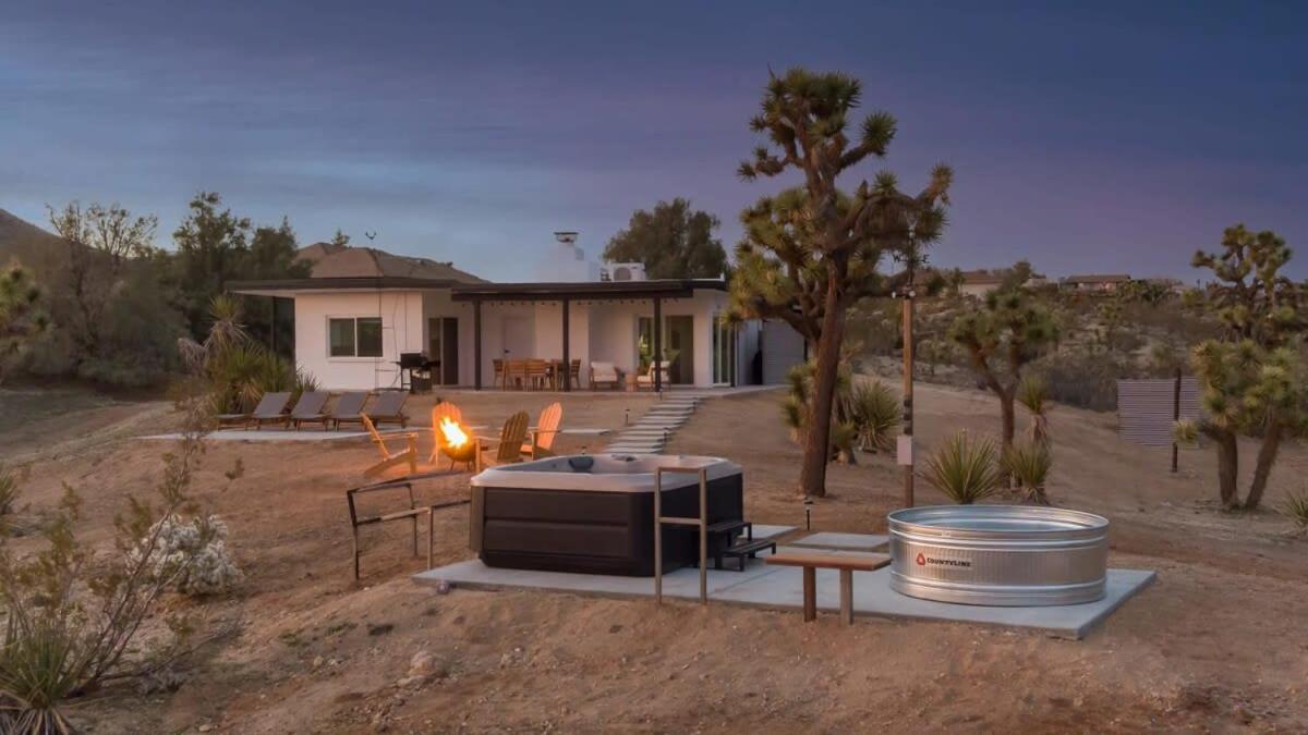 Kinetic House-Joshua Trees Sculptures Cowboy Pool - Ferienwohnung Yucca Valley