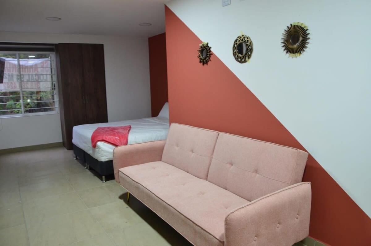 B&B Bogotá - Balcones de Mariana - Top Location 1 BR - 10 min airport - Bed and Breakfast Bogotá