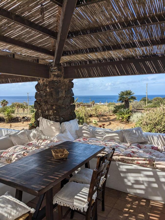 B&B Pantelleria - The Place Yoga Retreat *FREE YOGA CLASS - Bed and Breakfast Pantelleria