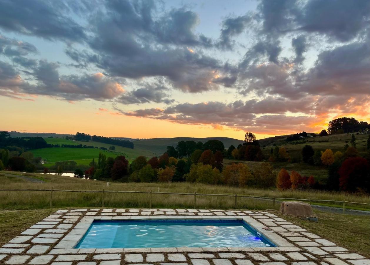 B&B Underberg - Lalamanzi Trout Cottage - Solar Powered - Bed and Breakfast Underberg