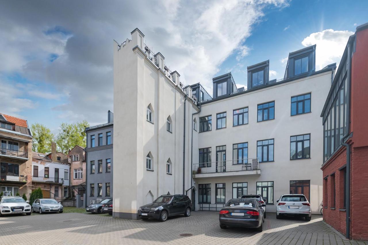 Serene Nemunas River View apartment near McDonald by Polo Apartments - Chambres d’hôtes