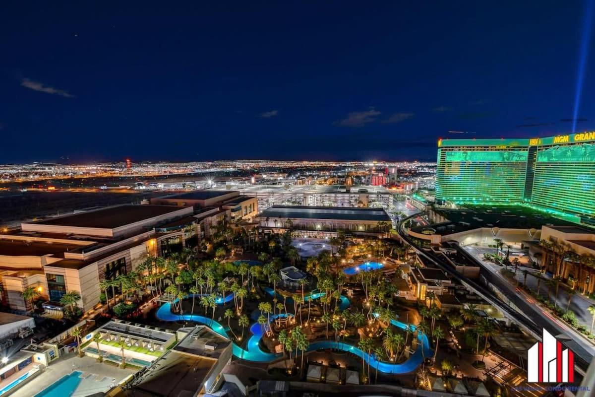MGM Signature-20-608 1Br 2Ba Balcony Jacuzzi Suite - Bed and Breakfast