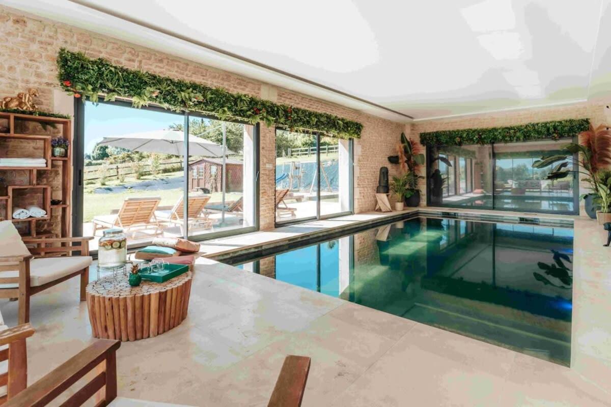 B&B Bonneville-sur-Touques - Superbe Villa avec piscine intérieure chauffée - Bed and Breakfast Bonneville-sur-Touques