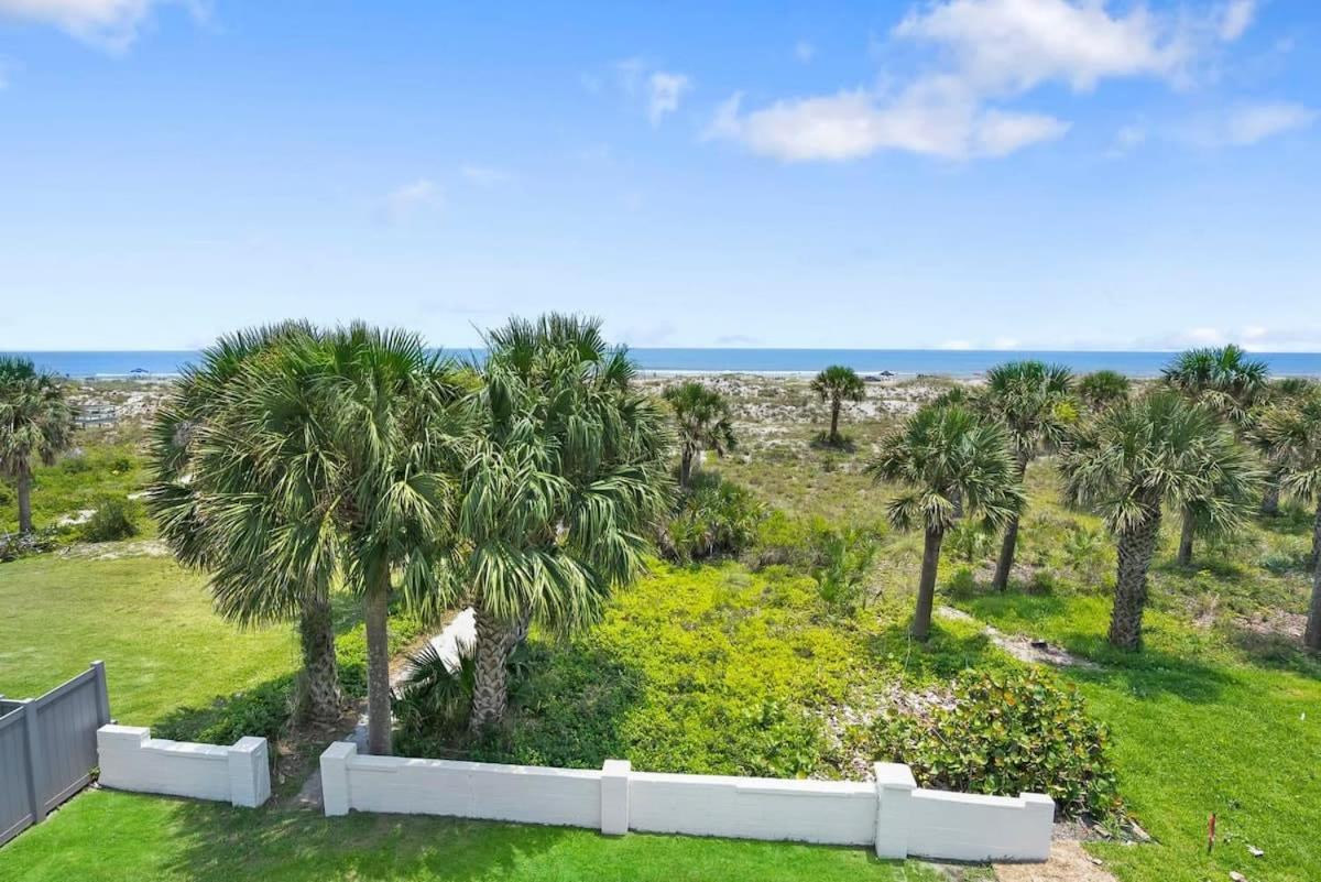 Oceanfront in the heart of St Aug Bch Dogs OK - B&B