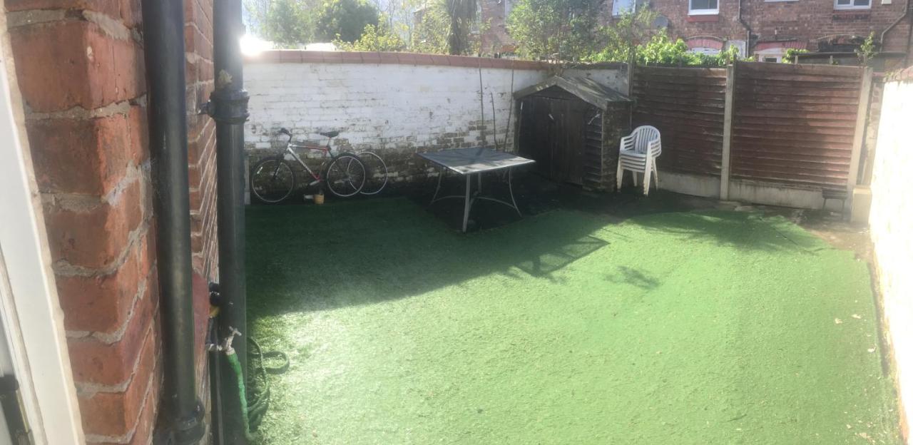 Single Room - Town & University nearby, 24h Bus, Airport-linked - Chambres d'hôtes Manchester