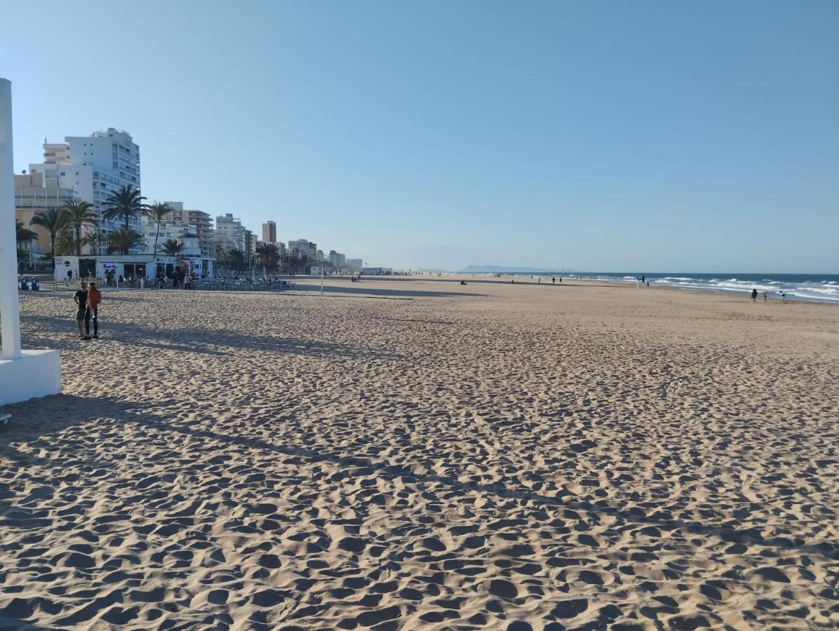 Baleares III Apartamento a 100 metros de la arena - B&B