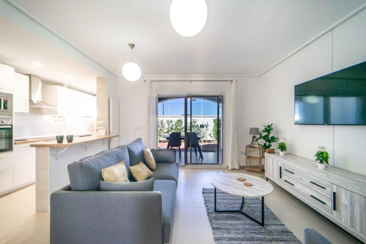 Stunning Upgraded Townhouse 2 Bed 2 Bath - MO106LT - B&B