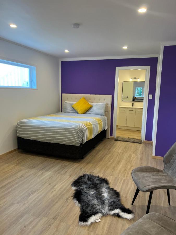 Brand new entire guesthouse - B&B Wellington