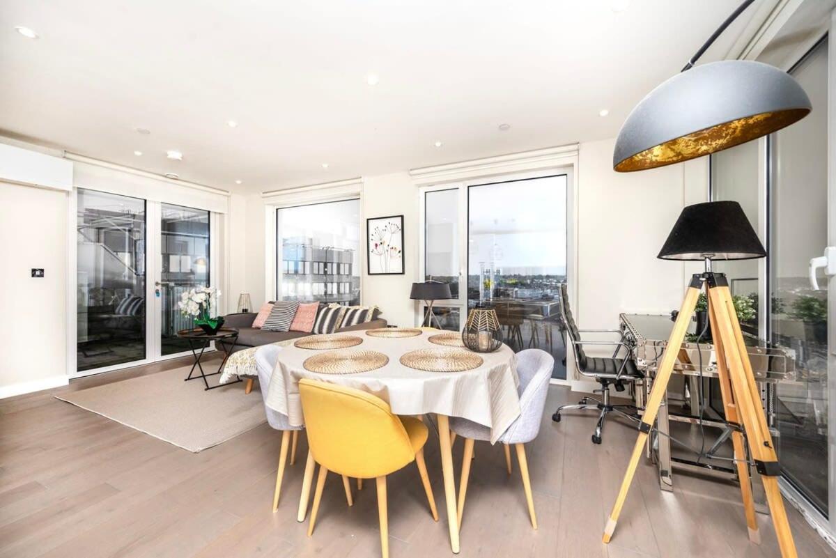 Stunning 2BR Apt Bromley Views Terrace - B&B Bromley