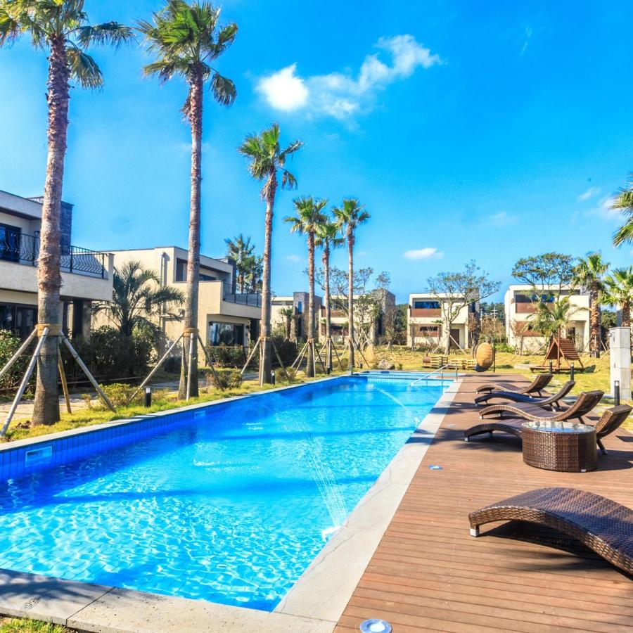 Marvillrick Spa & Poolvilla - B&B Jeju