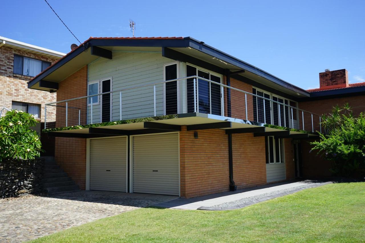 Villa with Views & Pool - B&B
