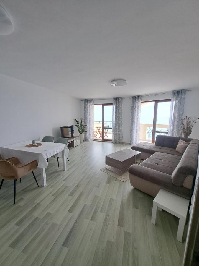 Apartment Aphaya, complex Carpe Diem, Апартамент Афайя, комплекс Карпе Дием - B&B Balchik